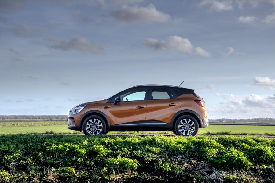  Renault Captur Iconic 2019 года  (UK) (фото 14 из 40)